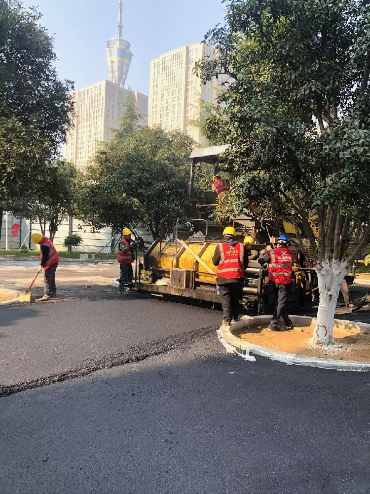 鄭州瀝青攪拌站品質(zhì)基石，從選材開(kāi)始