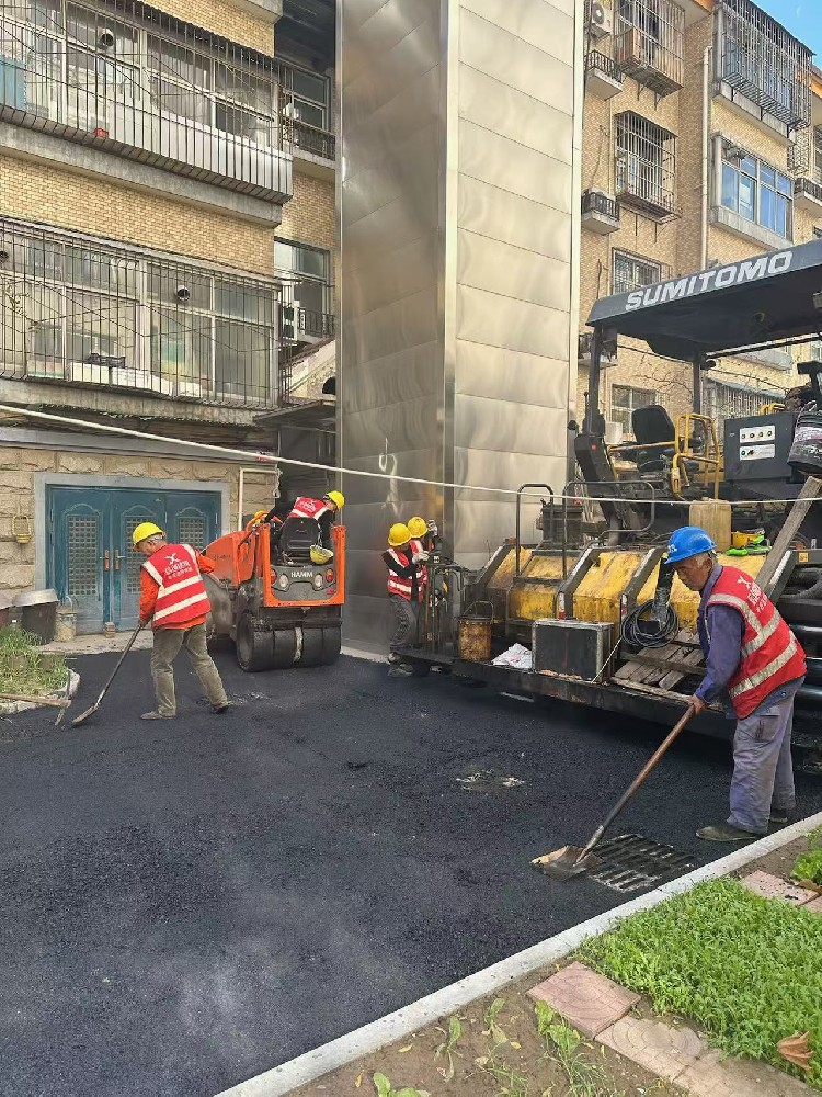 鄭州瀝青攪拌站，是道路建設(shè)領(lǐng)域的中流砥柱。