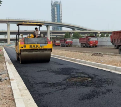 鄭州瀝青攪拌站壓路機(jī)的“作息表”：什么時(shí)候動(dòng)，什么時(shí)候等，大有講究