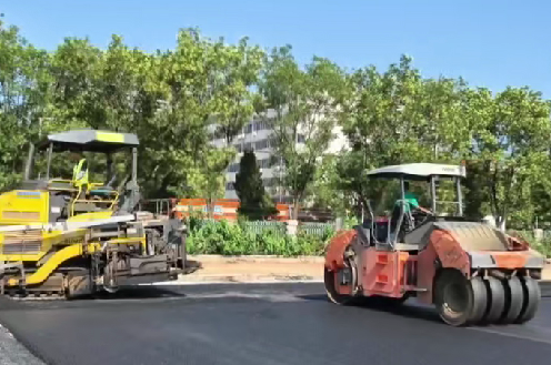 鄭州瀝青路面施工團隊小到社區(qū)小道，大到高速公路，我們一視同仁